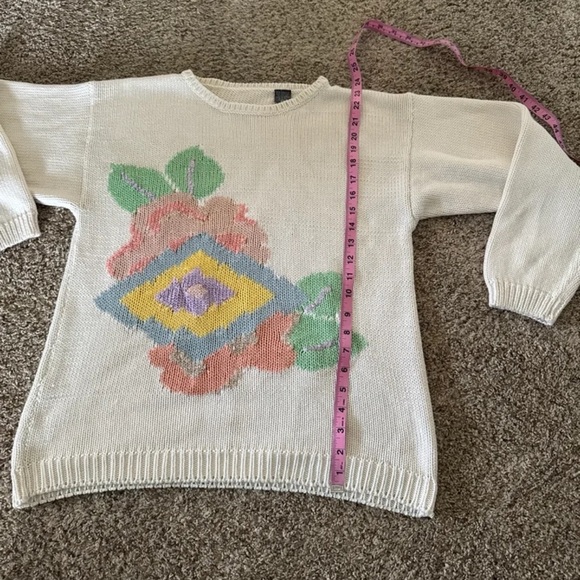 Vintage Hand Loomed Floral Sweater 
size Medium - Picture 10 of 12